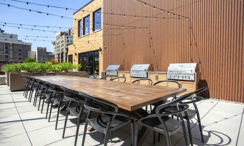 sports bar in Chicago's South Loop with fans watching game on multiple screens - sports bars in the south loop