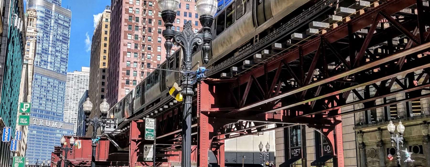 The Loop Chicago Apartments & Train