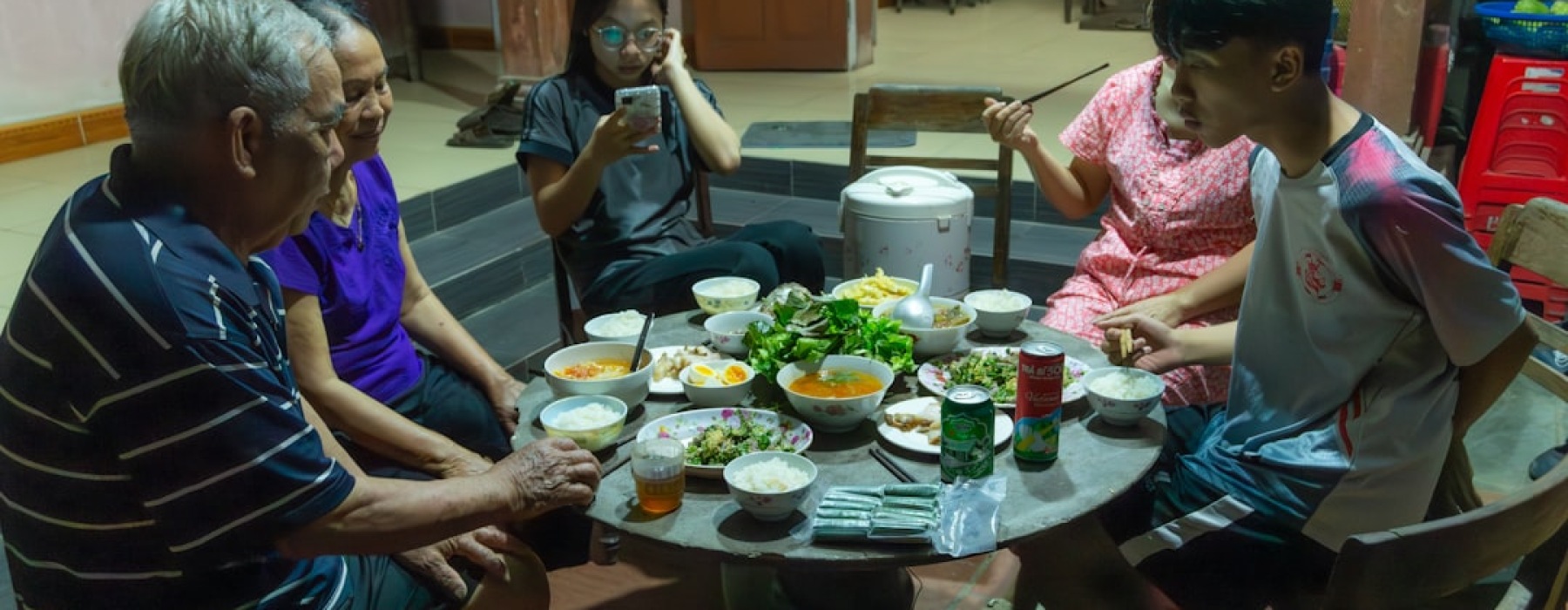 guided food tour group in the West Loop - chicago food tours