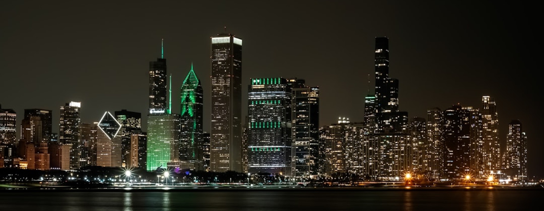Chicago skyline at night canvas